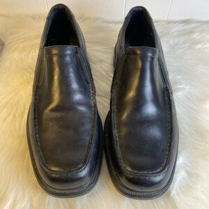 Rockport Black Loafers with Smooth Leather and Slip-On Design